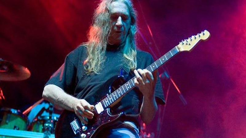 Rosendo bihar Astelenan izango da kontzertuan, Lambrettaren eskutik