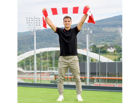 Ruiz de Galarretak Athletic-en jokatuko du datorren denboraldian