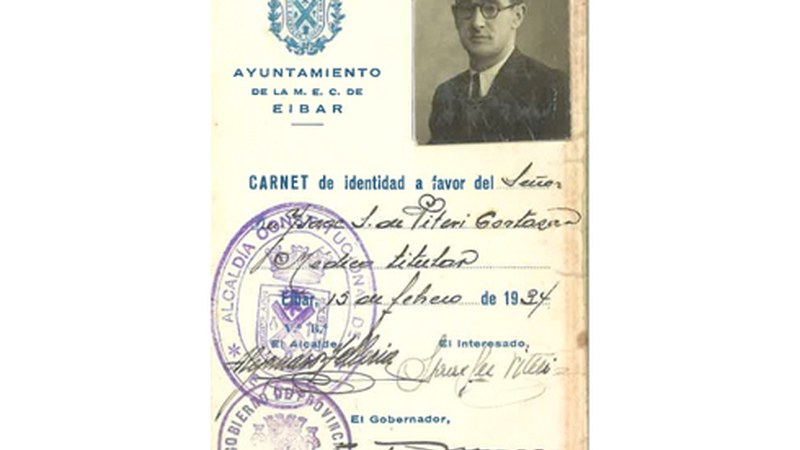 Saenz de Viteri medikuen hiru belaunaldien ibilbidea jasoko duen liburua argitaratuko dute aurten