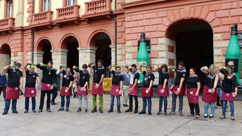 Sagardo Eguneko argazki bilduma mediatekan ikusgai