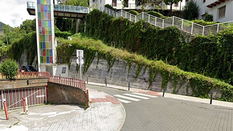 Saihesbidetik Legarre-Gainerako sarbidea itxita dago, Abontza-Bide kalea asfaltatzeko lanen eraginez