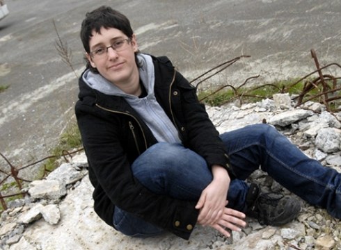 Saioa Cabañas, argazkilaria: "Emarock-ek emakume musikariak agerian jarri nahi ditu"