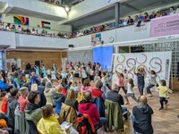 "Salto-saltoka" lelopean, jai giro paregabea sortu da Elgoibarren ospatu den Kilometroak jaian "Salto-saltoka" lelopean, jai giro paregabea sortu da Elgoibarren ospatu den Kilometroak jaian