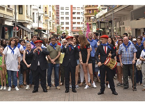 Salvador Martinez, dultzaineroa: “Minutu bakar baterako izango balitz ere, Eibarrera joango ginateke”