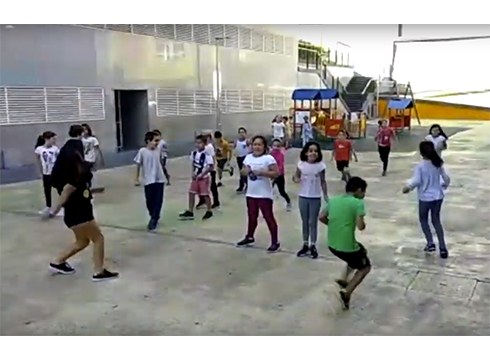 San Andres eskolako ikasleekin ‘Olagarroa’ jolasa ikasi dugu