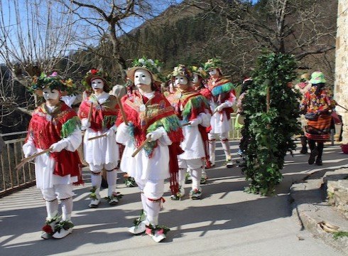 San Blas egunean hasiko ditugu Aratosteak, koko-dantzekin
