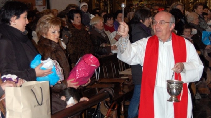 San Blas opilak bedeinkatzeko meza bereziak domekan