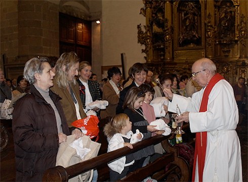 San Blas opilak bedeinkatzeko ospakizun bereziak egingo dira bihar eliza gehienetan