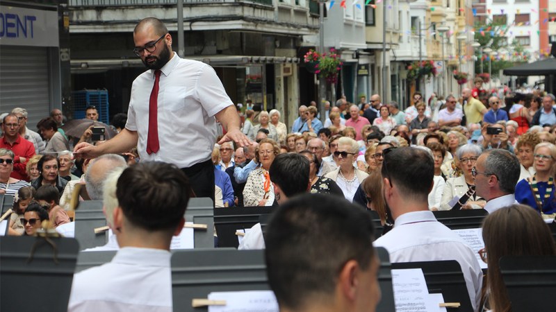 San Juan eguneko kontzertua erdigunean