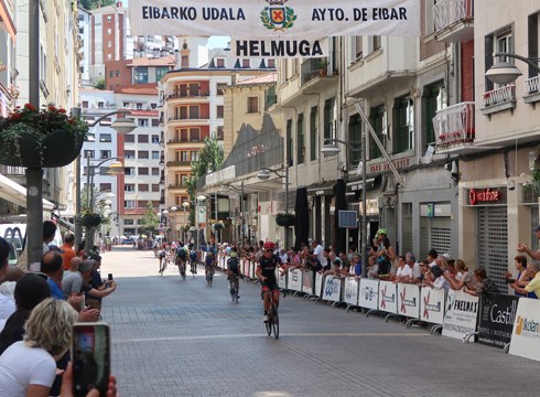 San Juan Sariarekin amaitu da Eibarko Txirrindulari Elkartearen denboraldiko egutegia
