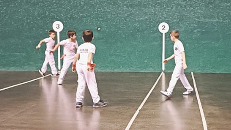 San Juan Torneoko kanporaketetako pilota-partiduak gaur Astelenan