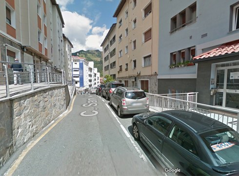 San Kristobal kaleko 9. eta 23. zenbakien arteko zatia itxita egongo da ibilgailuentzat gaurtik  apirilaren 30era arte