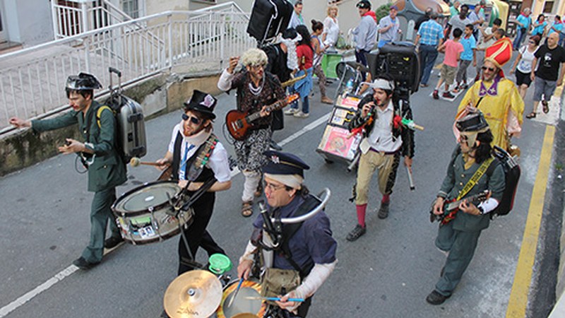Gaur arratsaldeko txupinazoa bota eta jarraian, San Kristobalgo jaiek beteko dute asteburua