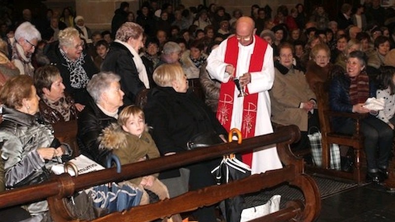 Sanblasak bedeinkatzeko mezak ospatuko dituzte herriko eliza guztietan