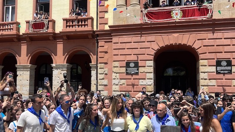 [SANJUANAK 2023] Dultzaineroei ongietorria eta jaietako pregoia