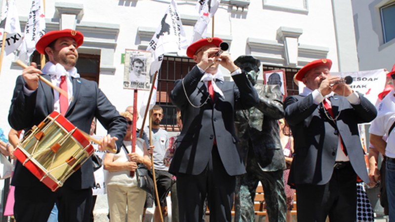 Sanjuanetako argazkiak etengabe argitaratuko ditugu etakitto.eus-eko mediatekan