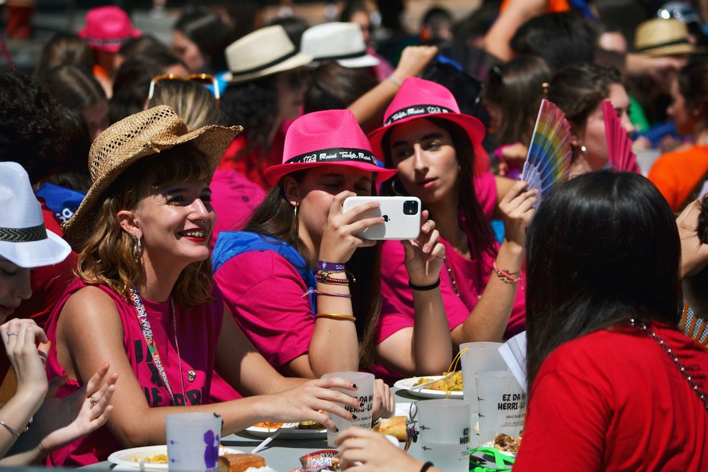 Sanjuanetako txosnagunearen egitaraua argitaratu dute