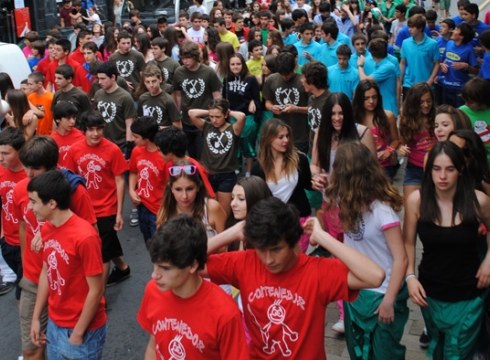 Sanjuanetan parte hartuko duten kuadrilekin bilera