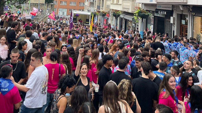 Sanjuanetarako egitaraua prestatzeko lehen bilera irekia zapatu honetan egingo da, 11:00etan Txaltxa Zelaian