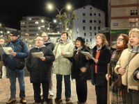 Santa Agedaren omenezko bi kalejira egin ziren atzo arratsaldean, Eibarko Musika Eskolaren ekimenez