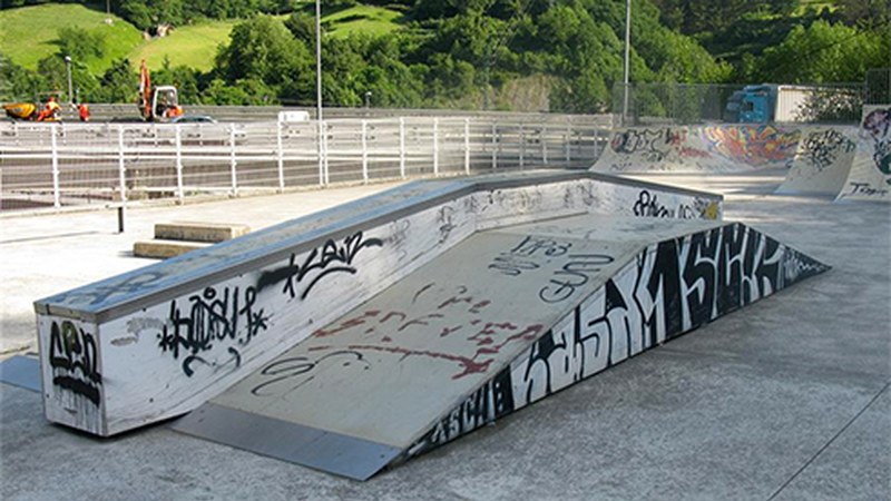 Saratsuegiko skate-pista berritzeko lanak esleitu ditu Udalak eta laster hasiko dira
