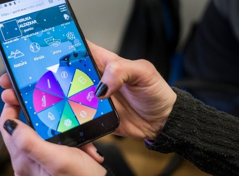 Sare sozialetan euskaraz eta seguru jarduteko ikastaroa antolatu du ...eta kitto!-k berbalagunentzat