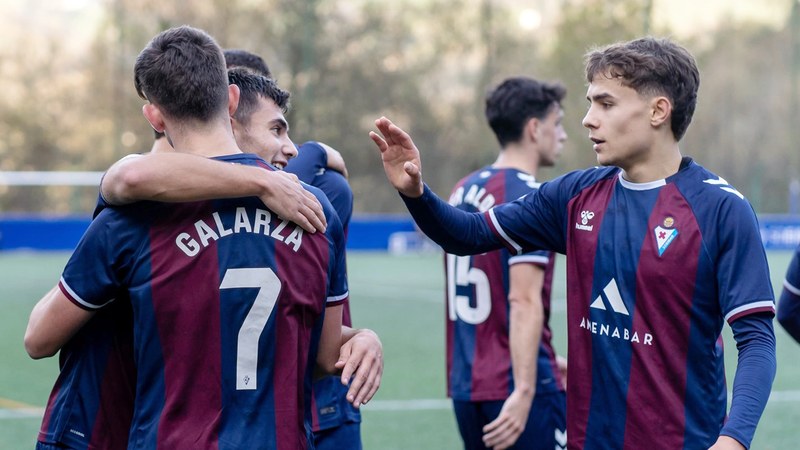 SD Eibar B taldeak domekan Sabadellen jokatuko du promozioko joanekoa