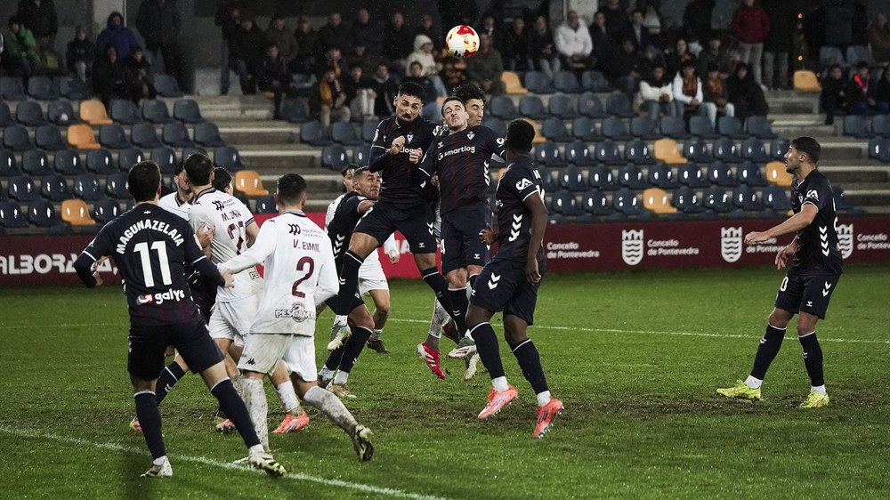 SD Eibar-ek aurrera egin du Kopan Pontevedrari irabazita