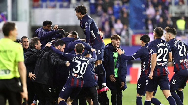 SD Eibar zapore gazi-gozoarekin iritsi da Gabonetako atsedenaldira