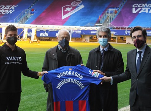SD Eibarrek, Mondragon Unibertsitateak eta WATS Teamek akordio bat sinatu dute