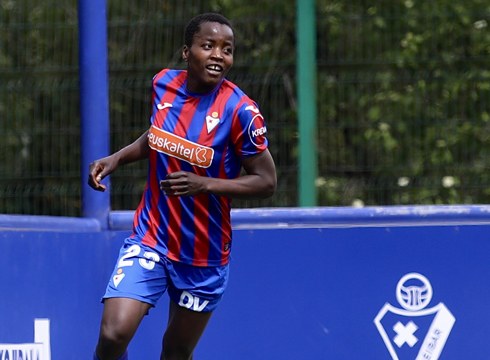 SD Eibarren jokatu zuen Kundananji emakumezkoen futboleko traspasorik garestiena da