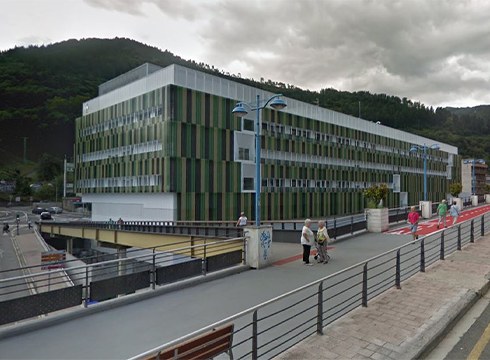 Semaforo-pantaila bat jarriko da Amañako igogailuaren funtzionamendu-egoera zein den jakiteko