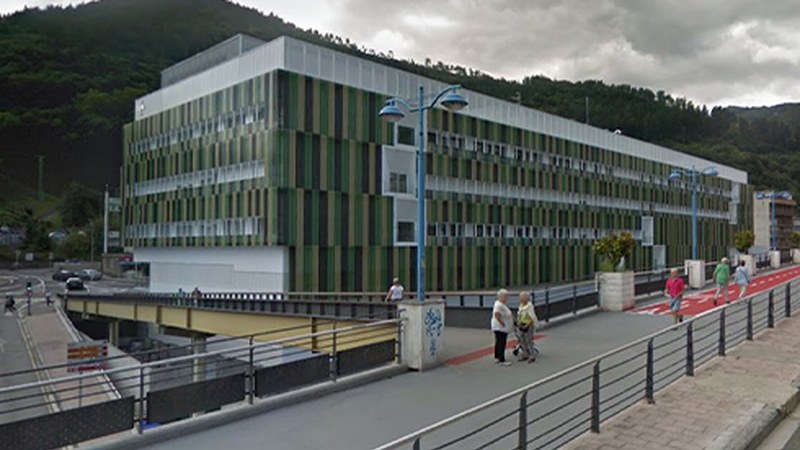 Semaforo-pantaila bat jarriko da Amañako igogailuaren funtzionamendu-egoera zein den jakiteko