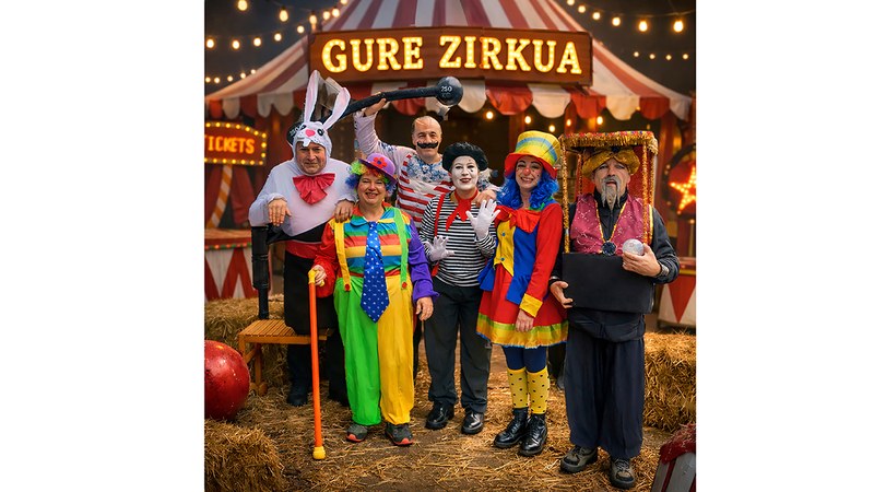 Silbia Hernandezen 'Gure zirkua' izenburuko lanak irabazi du XXVIII. Eguen Zuri Argazki Lehiaketa