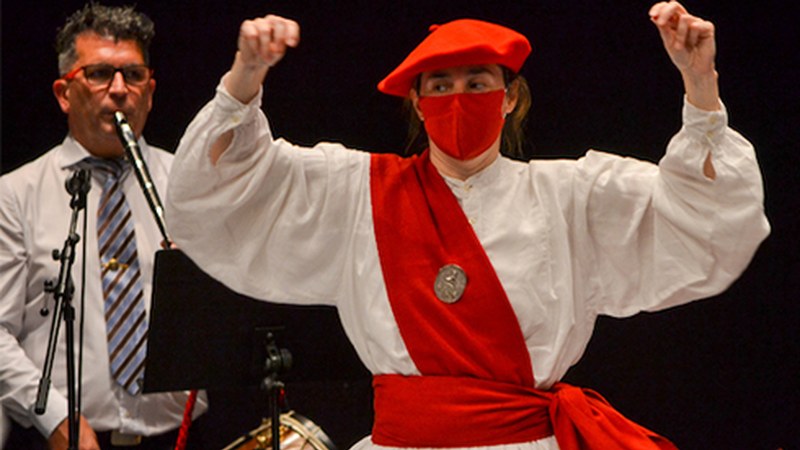 [ARGAZKIAK] Soka dantza egin dute Kezka Dantza Taldekoek