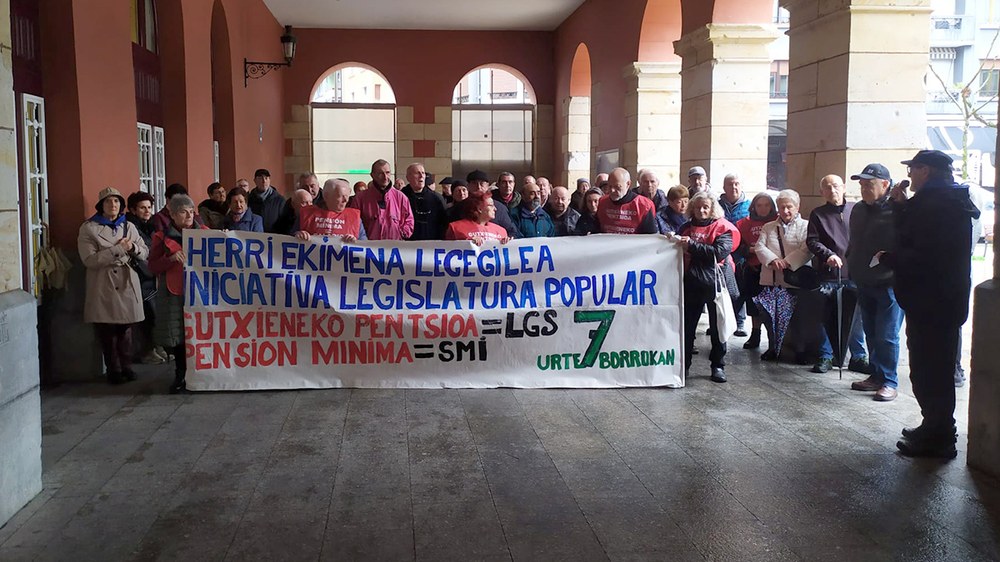 Soldata eta pentsio duinak eskatzeko apirilaren 5ean egingo diren manifestazioetara joateko deia egin dute pentsiodunek