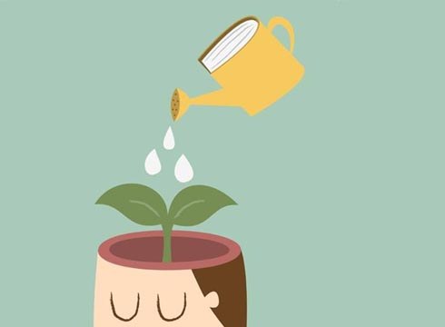 Sormena, kantagintza, umorea hezkuntzan… 15 ikastaro prestatu ditu UEUk udaberriko eskaintzan