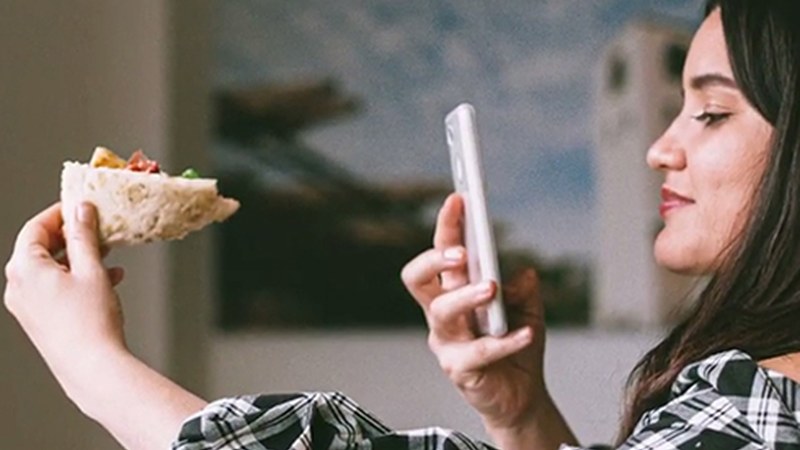 Sortu eta Play, euskerazko youtuber eta streamerrak trebatzeko baliabideak online