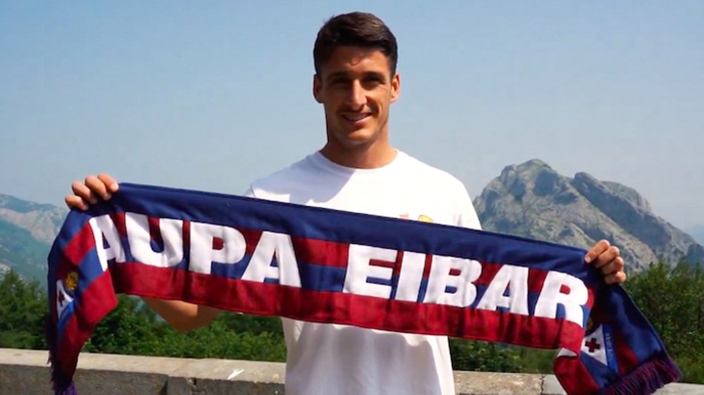 Sporting taldeko Lander Olaetxea abadiñoarra SD Eibarko lehen fitxaketa
