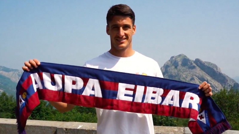 Sporting taldeko Lander Olaetxea abadiñoarra SD Eibarko lehen fitxaketa