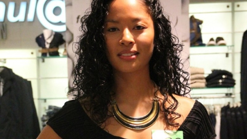 Stefani de Freitas: "Edozeinek janzteko moduko jantziak erakutsiko ditut"