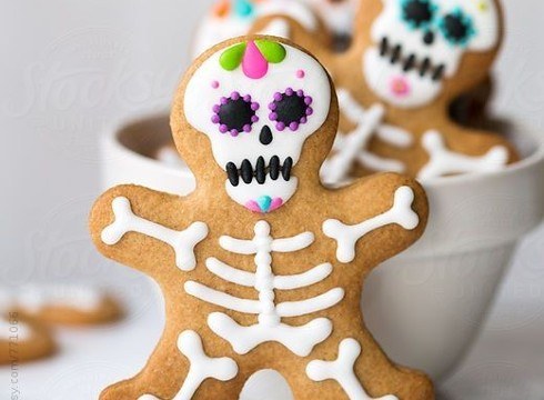 Familian kozinatzeko tailerra antolatu du ...eta kitto!-k Gau Beltzari begira