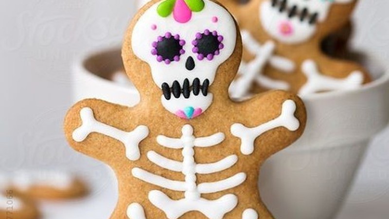 Familian kozinatzeko tailerra antolatu du ...eta kitto!-k Gau Beltzari begira