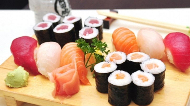 Sushi gauak antolatu dituzte Beleko tabernan