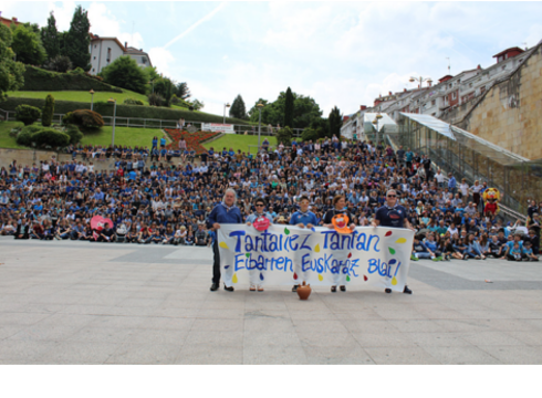 Tantanez tantan Eibarren euskararen olatu erraldoia osatu dugu