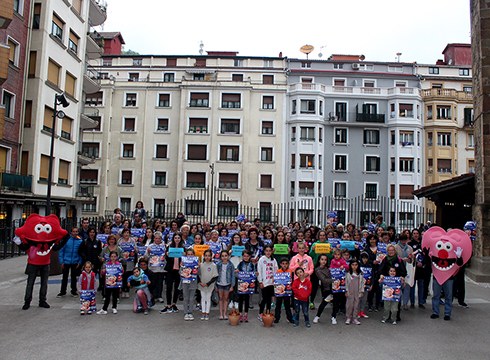 Tantanez Tantan ekitaldia aurkeztu dute gaur arratsaldean Eibarko Bizikleta Plazan