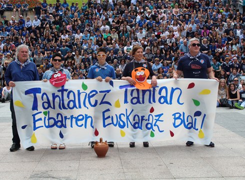 [ARGAZKI BILDUMA] Tantanez Tantan ekitaldiko argazkiak bildu ditugu gure Mediatekan