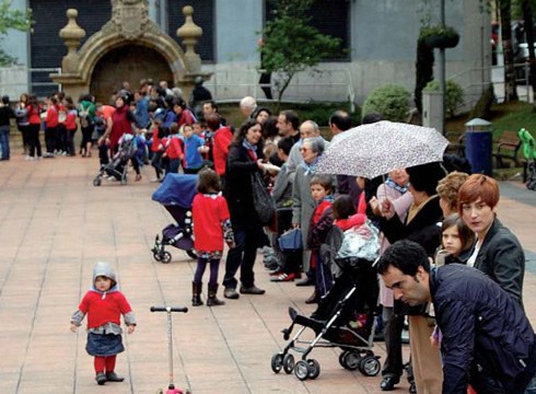 Tantanez Tantan, Urkusuko iturritik Untzagaraino… euskararen aldeko olatua osatuko dugu bihar