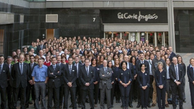 Tarta erraldoia El Corte Inglesaren 5 urteak ospatzeko