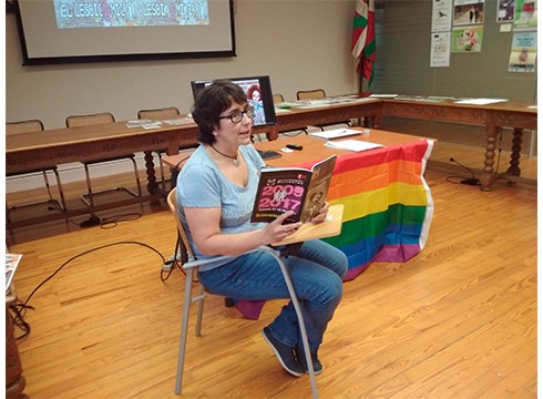 Teresa Castro Gutierrez, komikilaria: “Irakurri nahi nituen istorioak kontatu nahi nituelako sortu nuen ‘L.S.B., Ana’”